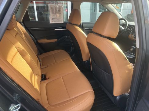 Used 2024 Kia Seltos EX image 10