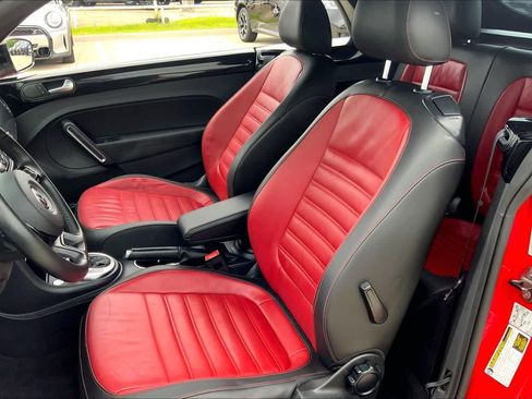 Used 2013 Volkswagen Beetle 2.0T FWD image 7