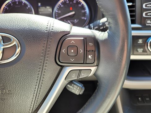 Certified 2019 Toyota Highlander Limited image 28