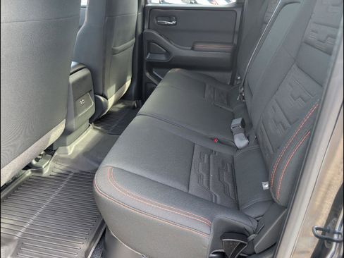 Used 2024 Nissan Frontier PRO-4X w/ Technology Package image 14