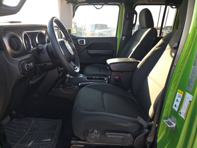 Used 2018 Jeep Wrangler Unlimited Sport S AWD/4WD image 16