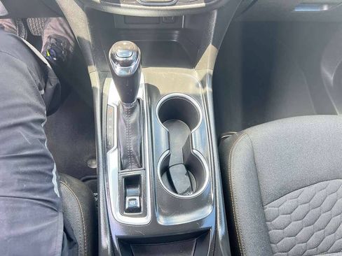 Used 2019 Chevrolet Equinox LT FWD image 16