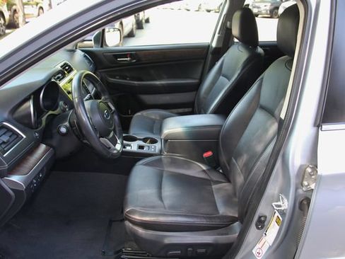 Used 2018 Subaru Outback 2.5i Limited AWD/4WD image 18