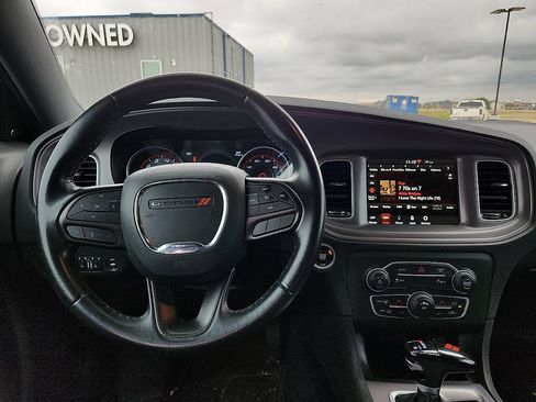 Used 2023 Dodge Charger SXT RWD image 6