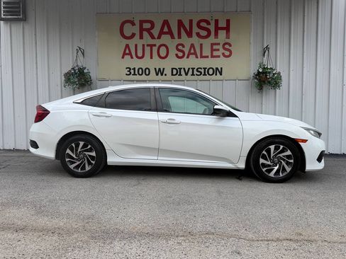 Used 2018 Honda Civic EX image 5