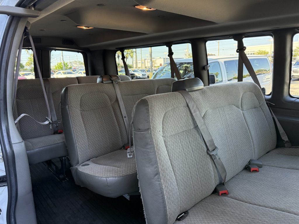 Used 2023 Chevrolet Express 3500 LS RWD image 15