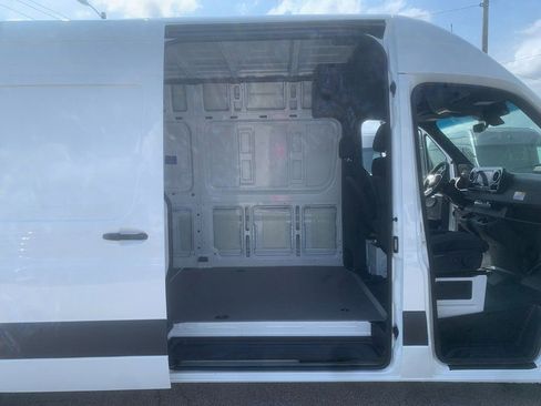 New 2025 Mercedes-Benz Sprinter 2500 image 15