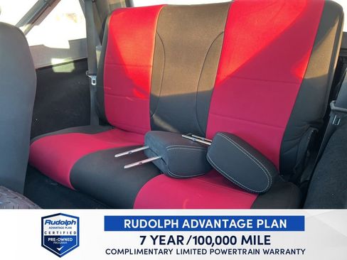 Used 2015 Jeep Wrangler Sahara image 11