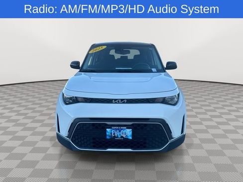 Certified 2025 Kia Soul S image 3