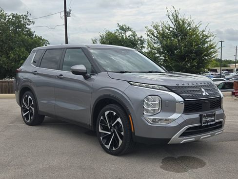 Used 2024 Mitsubishi Outlander SE AWD/4WD image 7