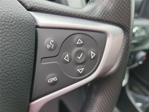 Used 2024 GMC Terrain SLE image 23