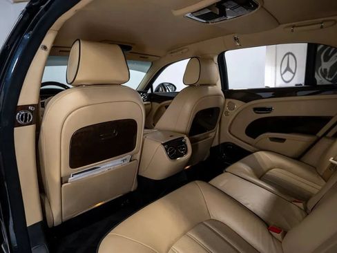Used 2011 Bentley Mulsanne RWD image 39