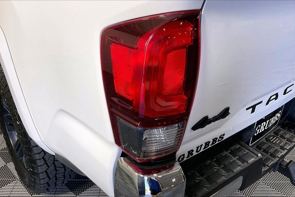 Used 2019 Toyota Tacoma SR5 AWD/4WD image 40