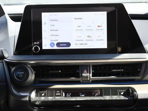 Certified 2024 Toyota Prius XLE image 19