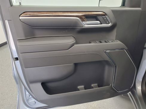 New 2026 GMC Sierra 1500 Elevation image 8