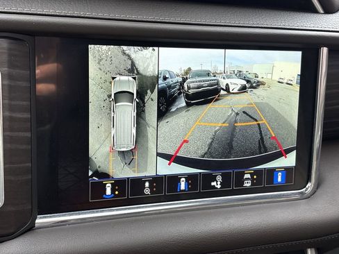 Certified 2022 GMC Yukon Denali image 17