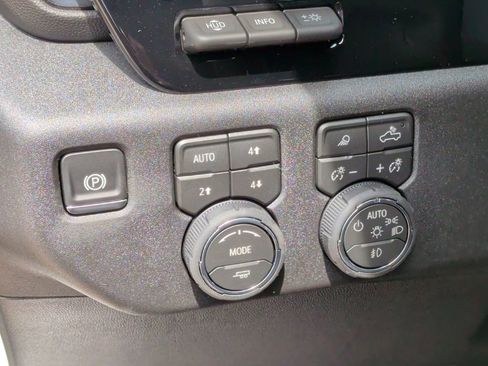 New 2026 Chevrolet Silverado 2500 ZR2 AWD/4WD image 16