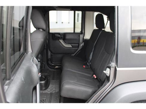 Used 2017 Jeep Wrangler Unlimited Sport w/ Power Convenience Group image 11