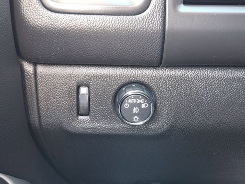 Used 2016 Chevrolet Colorado LT w/ LT Convenience Package image 21