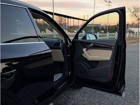 Used 2018 Audi Q5 Premium Plus w/ Premium Plus Package image 11