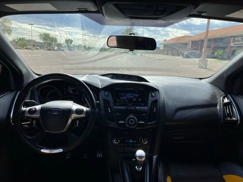 Used 2013 Ford Focus ST image 25