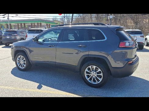 Certified 2022 Jeep Cherokee Latitude Lux w/ Mopar Interior Package image 6