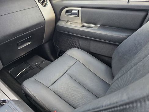 Used 2017 Ford Expedition Limited w/ Equipment Group 301A image 18
