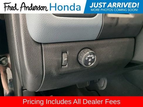 Used 2022 Chevrolet Colorado Z71 w/ Safety Package RWD image 7
