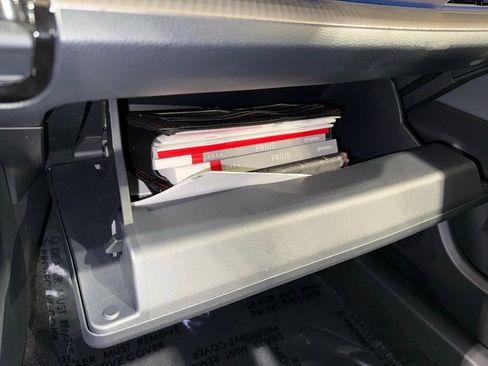 Used 2024 Toyota Prius XLE image 30