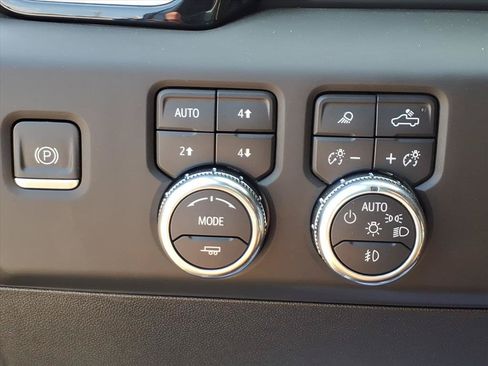 Used 2024 GMC Sierra 1500 Denali Ultimate AWD/4WD image 13