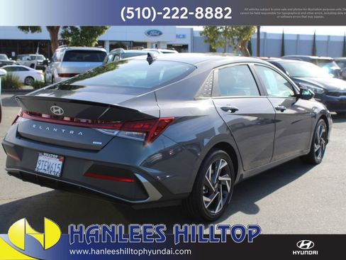 Used 2025 Hyundai Elantra SEL image 7
