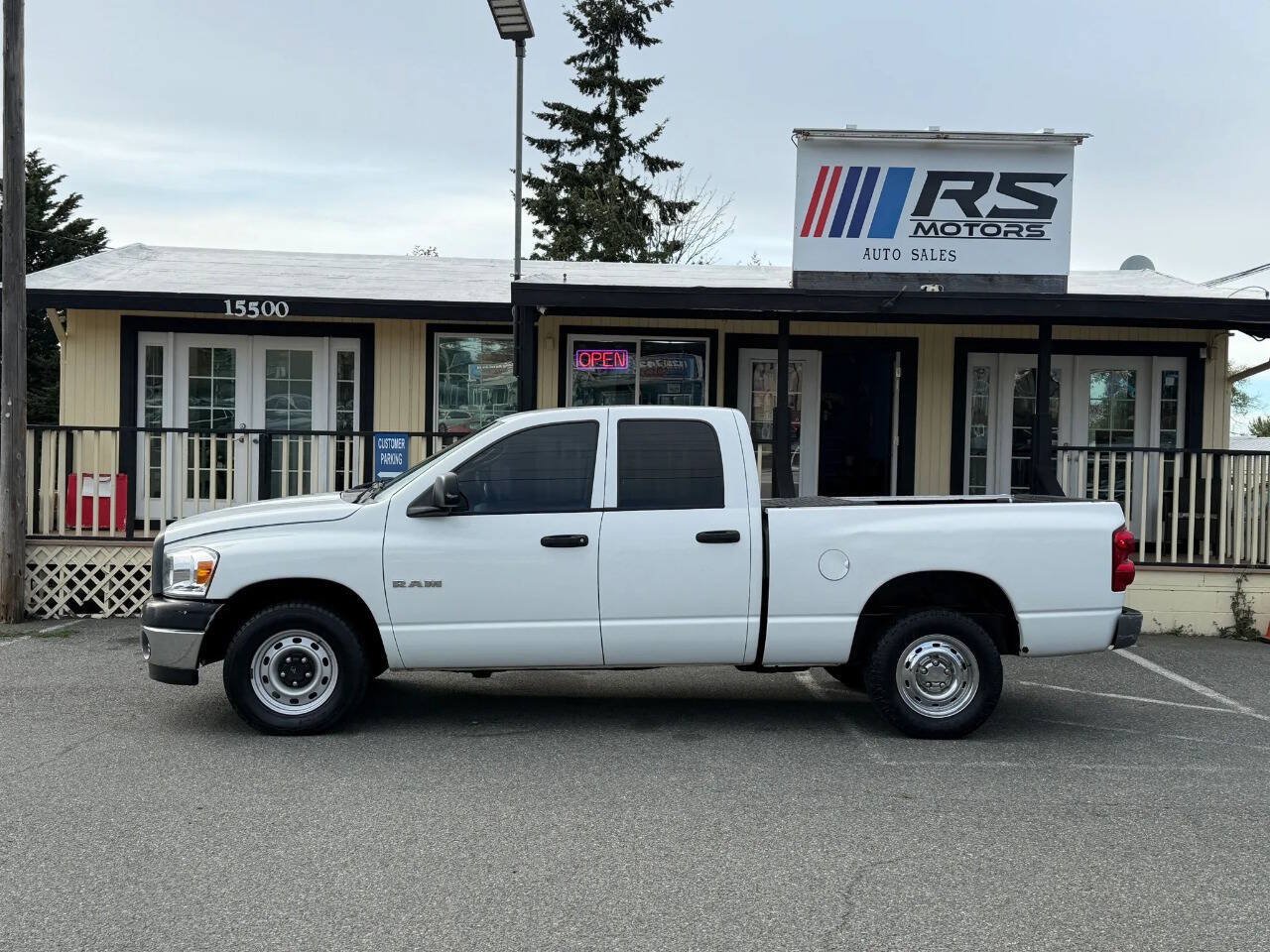 Used 2008 Dodge Ram 1500 Truck ST w/ Popular Equipment Group RWD image 2