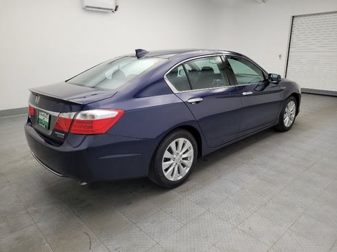 Used 2015 Honda Accord Touring image 10