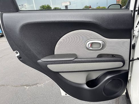 Used 2015 Kia Soul FWD image 17