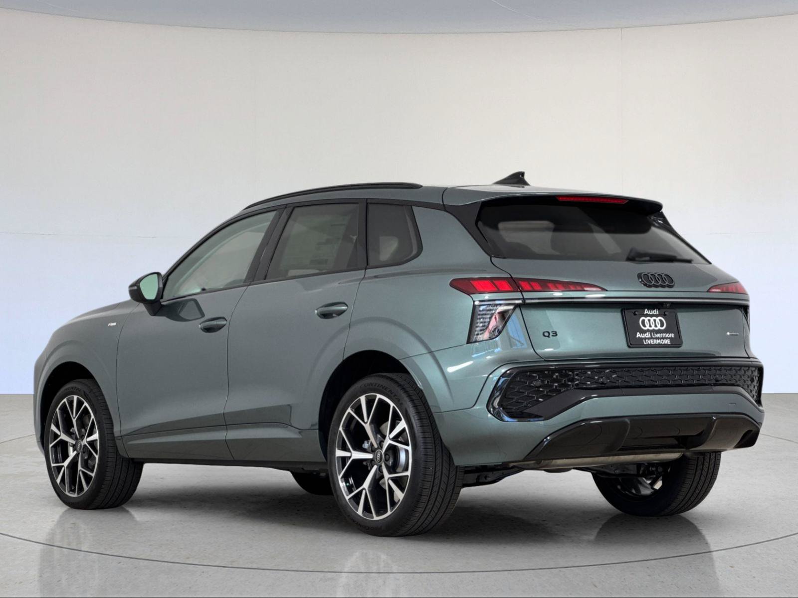 New 2026 Audi Q3 quattro 2.0T AWD/4WD image 4