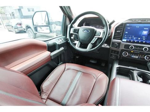 Used 2022 Ford F350 Platinum w/ FX4 Off-Road Package AWD/4WD image 7