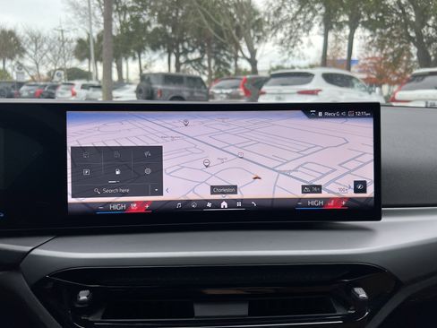 Used 2025 BMW 230i Coupe w/ Convenience Package image 24