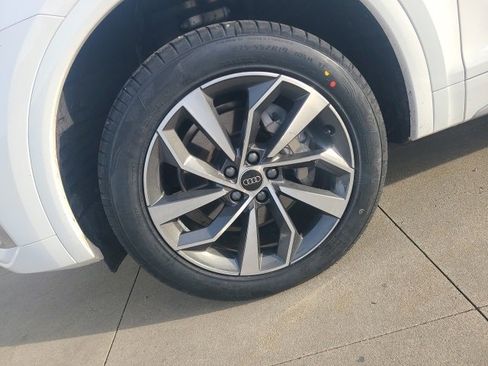 Used 2024 Audi Q5 2.0T Premium Plus w/ Premium Plus Package image 12