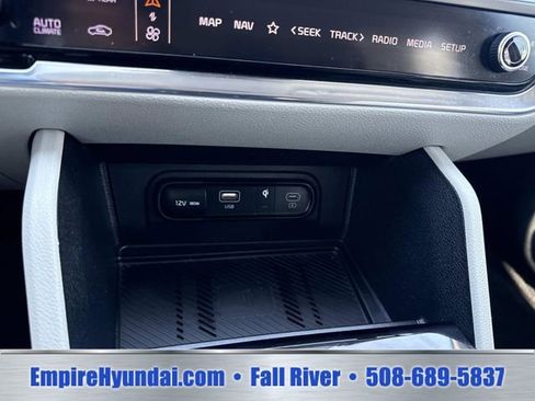 Used 2023 Kia Sportage EX AWD/4WD image 25