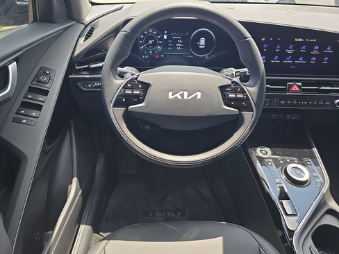 New 2026 Kia Niro Wind FWD image 14