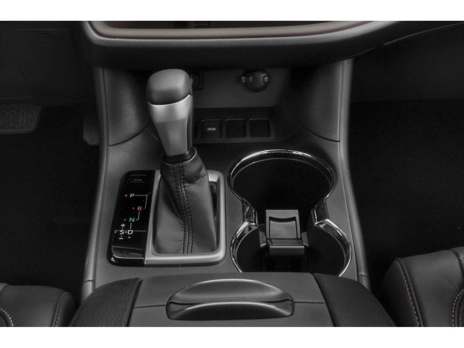 Used 2015 Toyota Highlander Limited w/ Driver Technology Package FWD image 8
