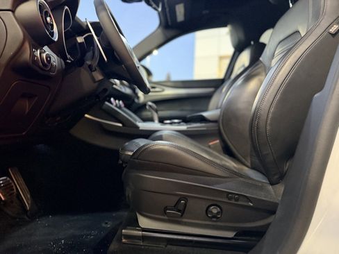 Used 2019 Alfa Romeo Stelvio Ti Sport w/ Quick Order Package 22S Sport image 10