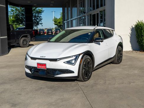 New 2026 Kia EV6 Wind AWD/4WD image 3