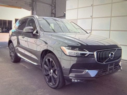 Used 2018 Volvo XC60 T6 Inscription w/ Luxury Seat Package image 11