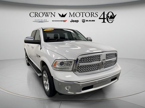 Used 2018 RAM 1500 Laramie AWD/4WD image 1