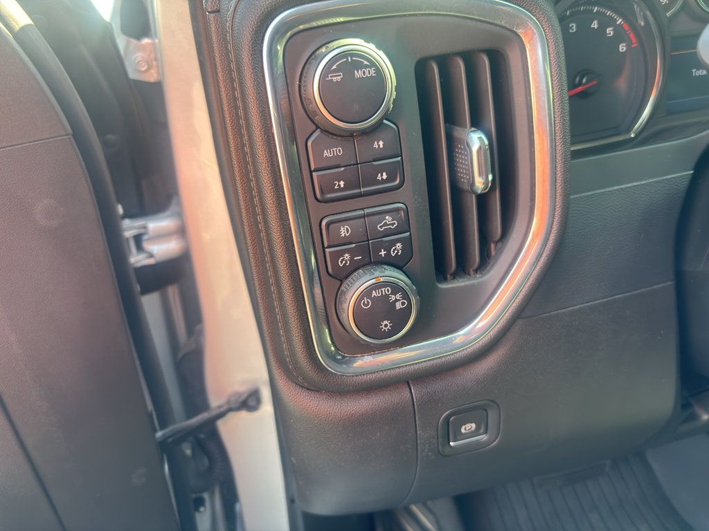 Used 2022 Chevrolet Silverado 1500 RST AWD/4WD image 13