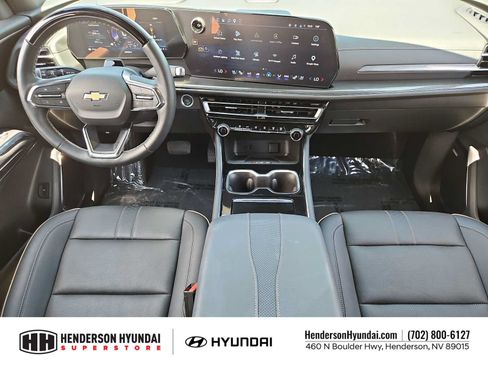 Used 2025 Chevrolet Traverse High Country FWD image 15