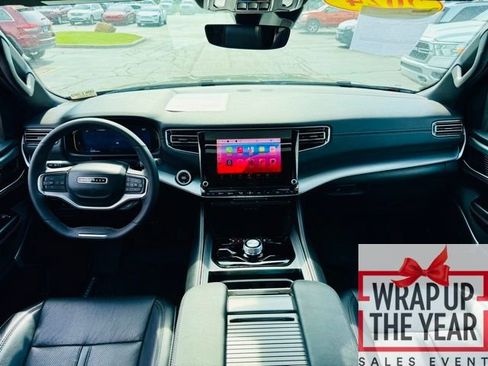 Used 2024 Jeep Wagoneer Series II image 33