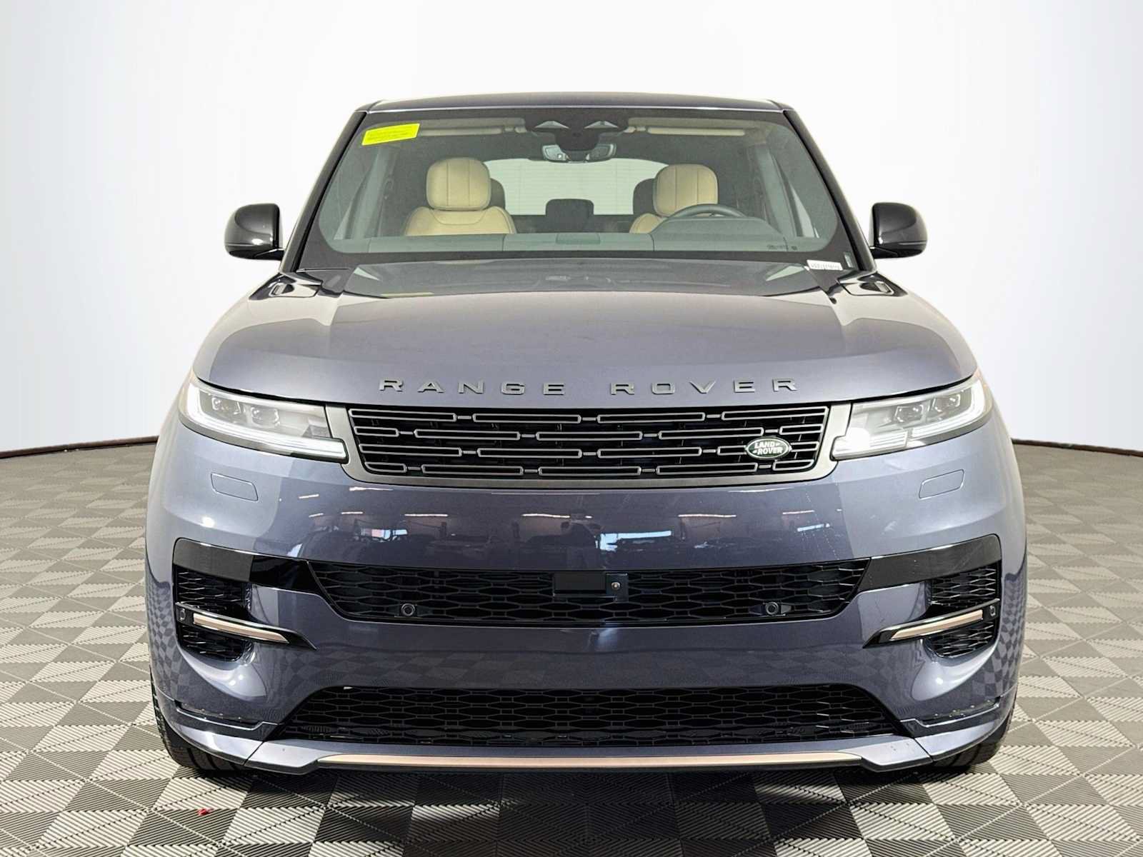 New 2027 Land Rover Range Rover Sport Dynamic SE AWD/4WD image 2