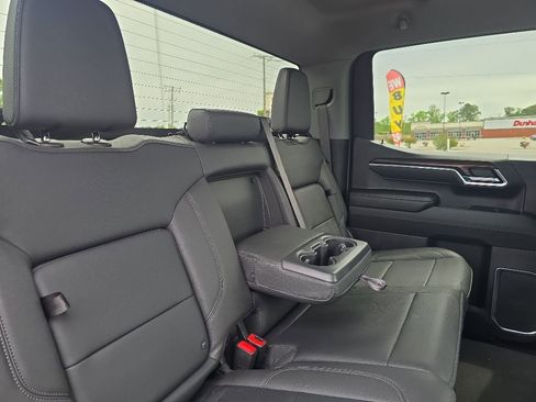 Used 2025 GMC Sierra 1500 SLT RWD image 24